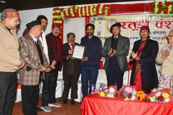 चायना में उद्यमी और एक्टर देव रतूड़ी को मुख्य सचिव राधा रतूड़ी ने किया सम्मानित, यहां पढ़े –