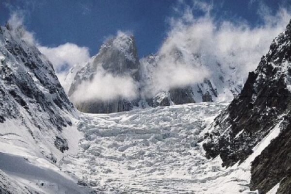 उत्तराखंड के माणा में ग्लेशियर टूटने से बड़ा हादसा, 16 लोगों का रेस्क्यू और 40 से ज्यादा लोग लापता