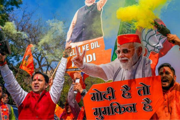 दिल्ली विधानसभा चुनाव में बीजेपी की प्रचंड बहुमत से जीत , उत्तराखंड बीजेपी मुख्यालय में भी मना जश्न