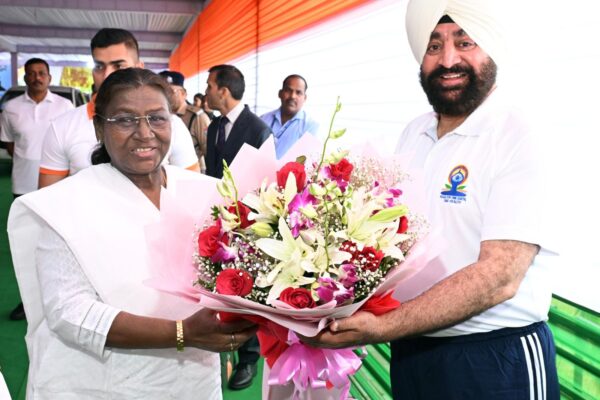 Uttarakhand – राष्ट्रपति द्रौपदी मुर्मू ने देहरादून में किया 11 वें अंतरराष्ट्रीय योग दिवस का शुभारंभ