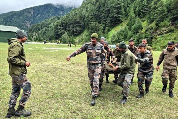 मौसम खुलते ही एयरफोर्स के चिनूक ने मोर्चा संभाला , 274 प्रभावितों का हुआ सफल रेस्क्यू –